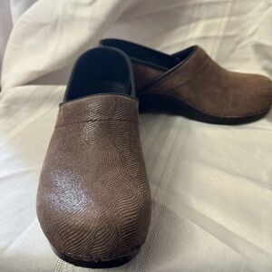 Sanita clogs
Size 40